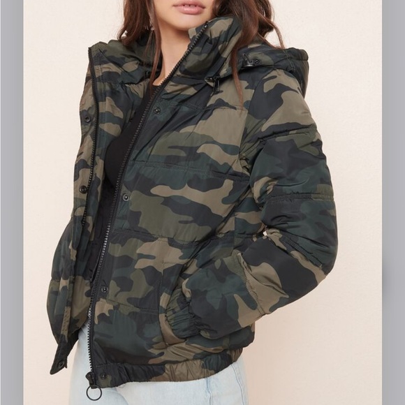 NEW Garage camo puffer - Picture 2 of 11